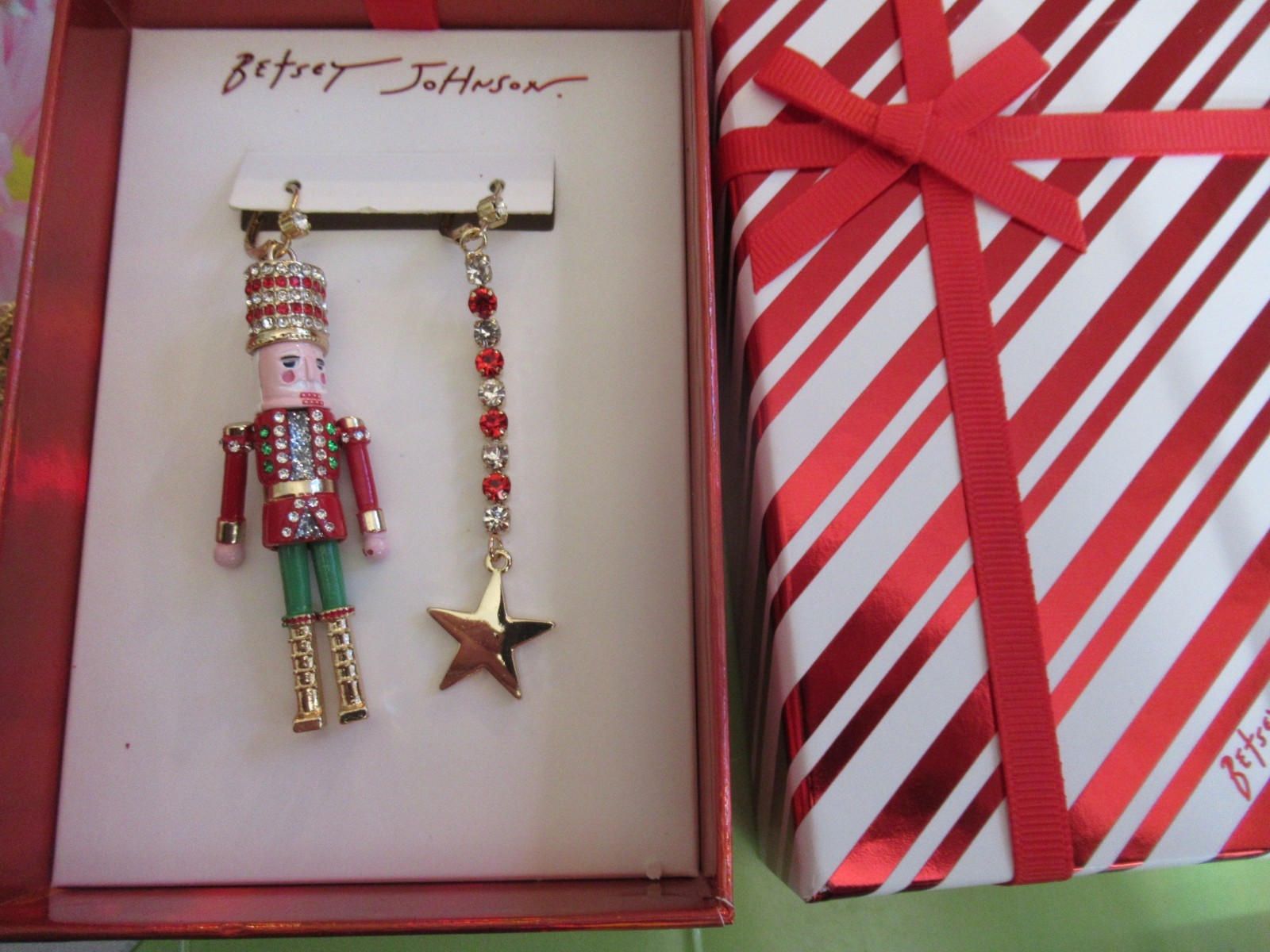 Betsey Johnson RED Nutcracker STAR Mismatch Earring & Red Nutcracker Pendant Set