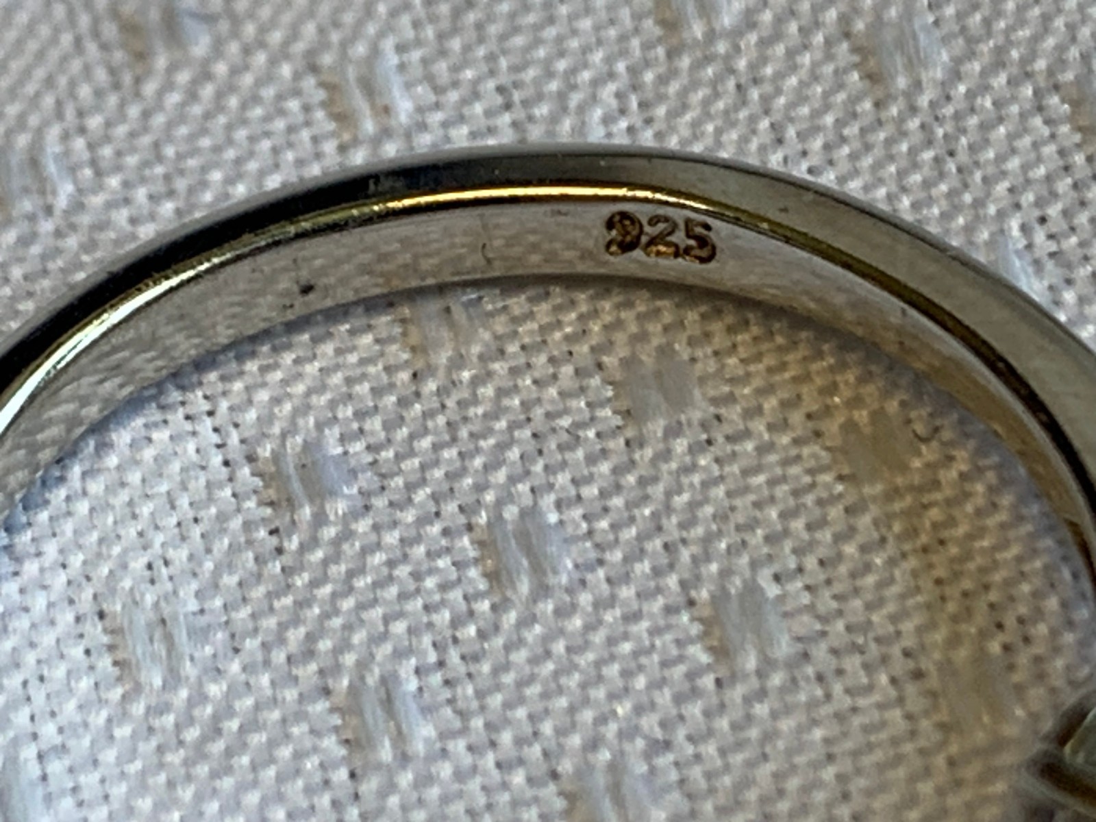 Sterling Silver Ring 2.18g Fine Jewelry Size 8 Band Tanzanite Look Stones *READ*