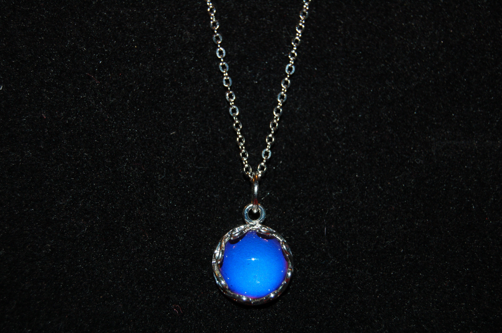 Heart Surround Mood Necklace, Sterling Silver Plated, 12mm, #A2V1