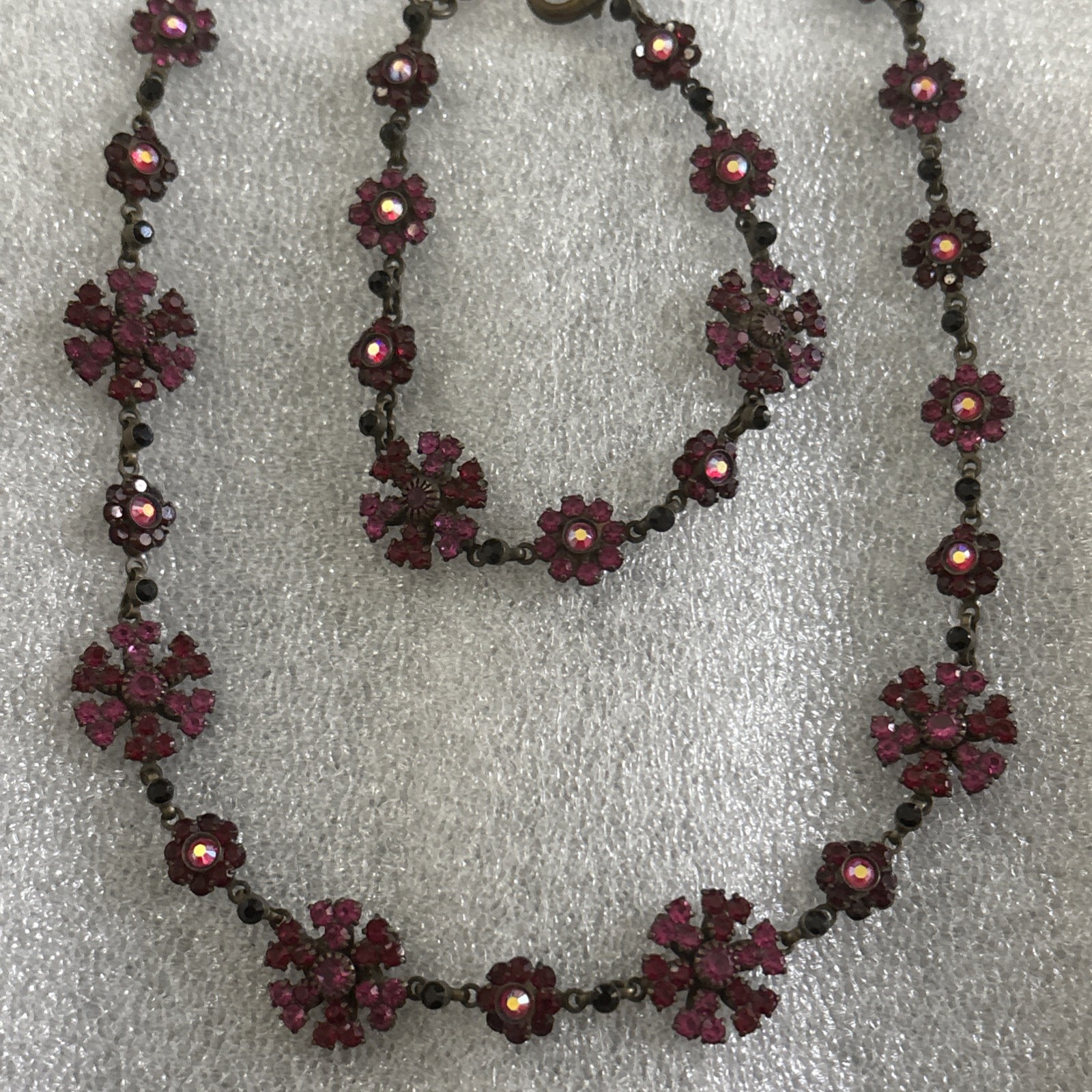 Beautiful VTG Sorrelli Crystal Necklace & Bracelet Set in Brass Lobster Clasp