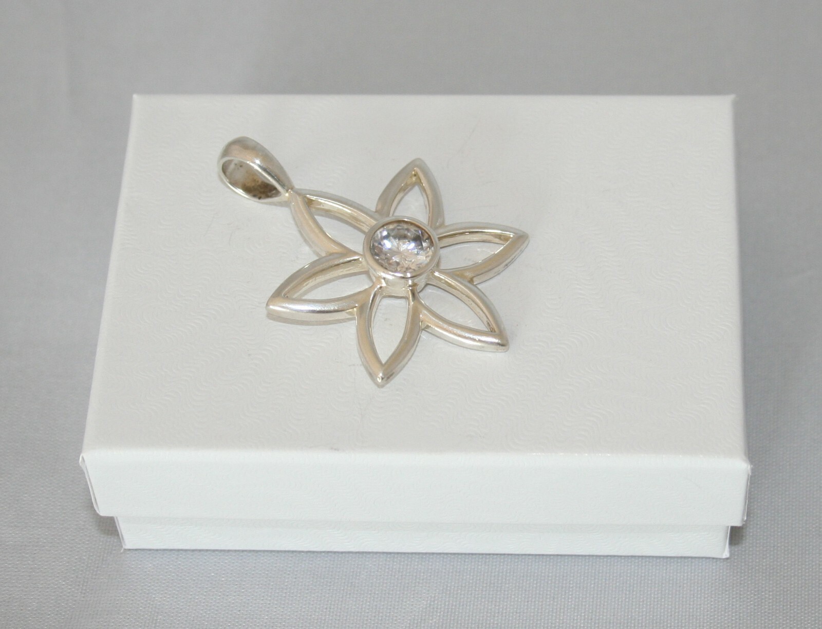 Silpada Sterling Silver Flower Cubic Zirconia Pendant S1195