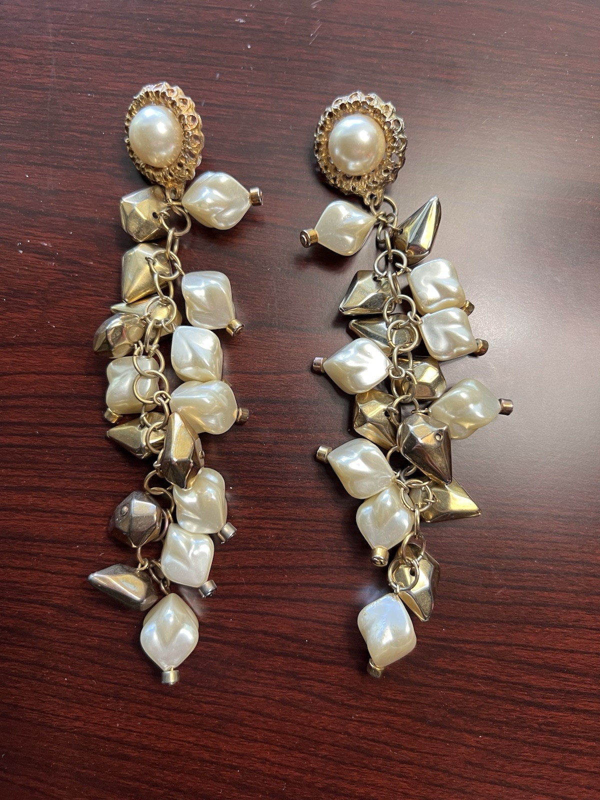 Stylish Costume Jewelry Earrings – Fashion Statement or Everyday Wear