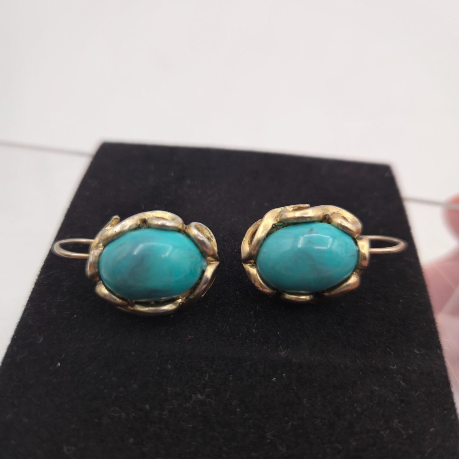 Turquoise Color Cabochon Earrings Gold Tone Leverback Floral Scroll 1in Pair