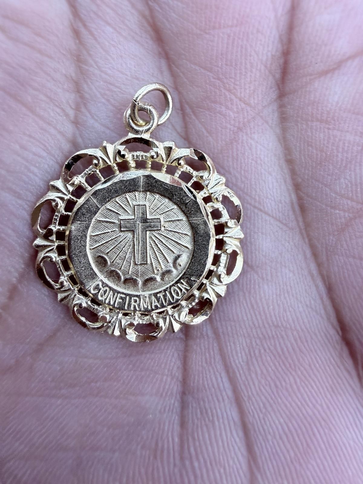 14kt Yellow Gold Confirmation Cross Round Charm Pendant Religious No Stone