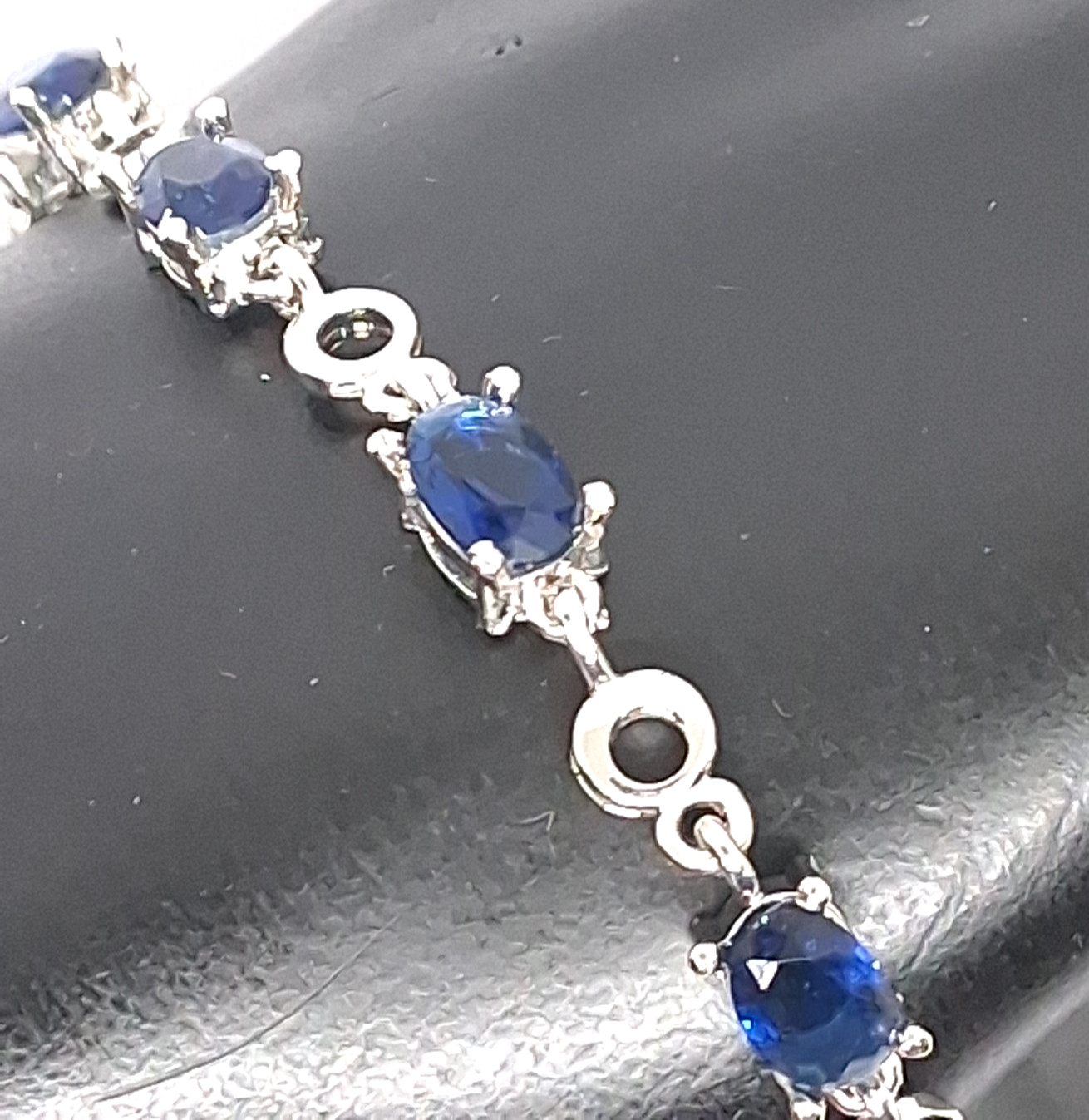 Vintage Silver Tone Blue Glass Rhinestone Tennis Bracelet Size- 7 Inch