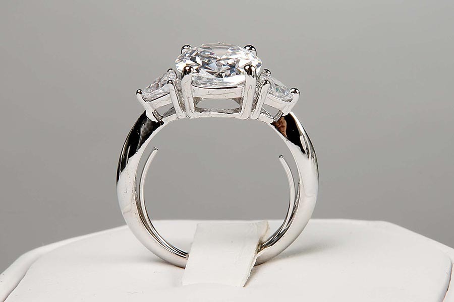 New Avon CLEAR OVAL CZ Silver CZ Cocktail Wedding RING – 5, 6, 7, 8, 9, 10 or 11