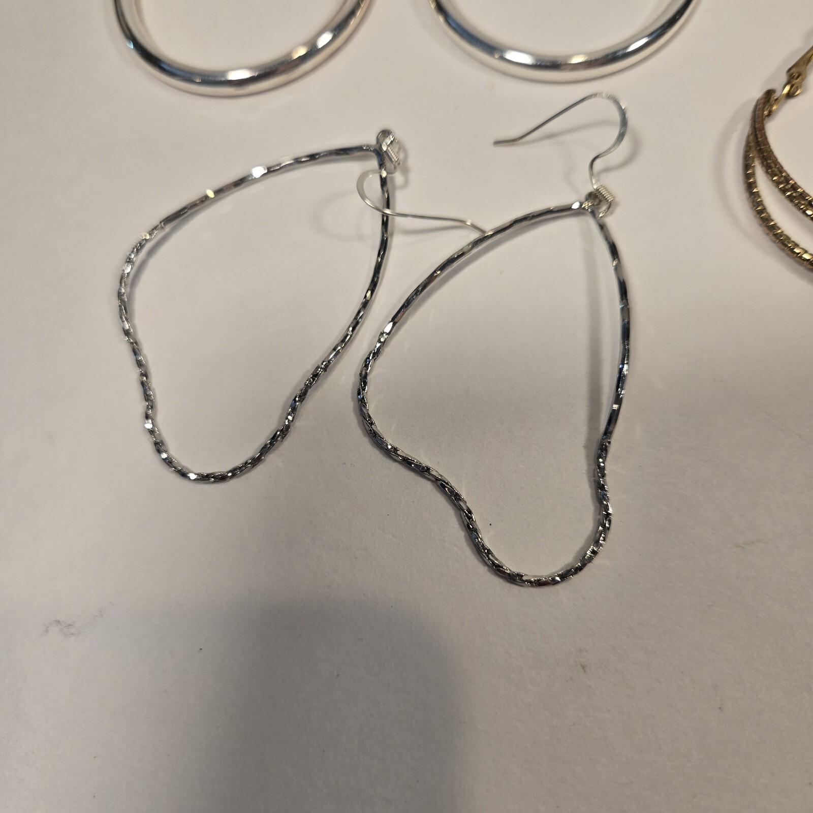 Lot Of 8 Pair Hoop Earrings Pierced Different Metal Tones Varying Diameters