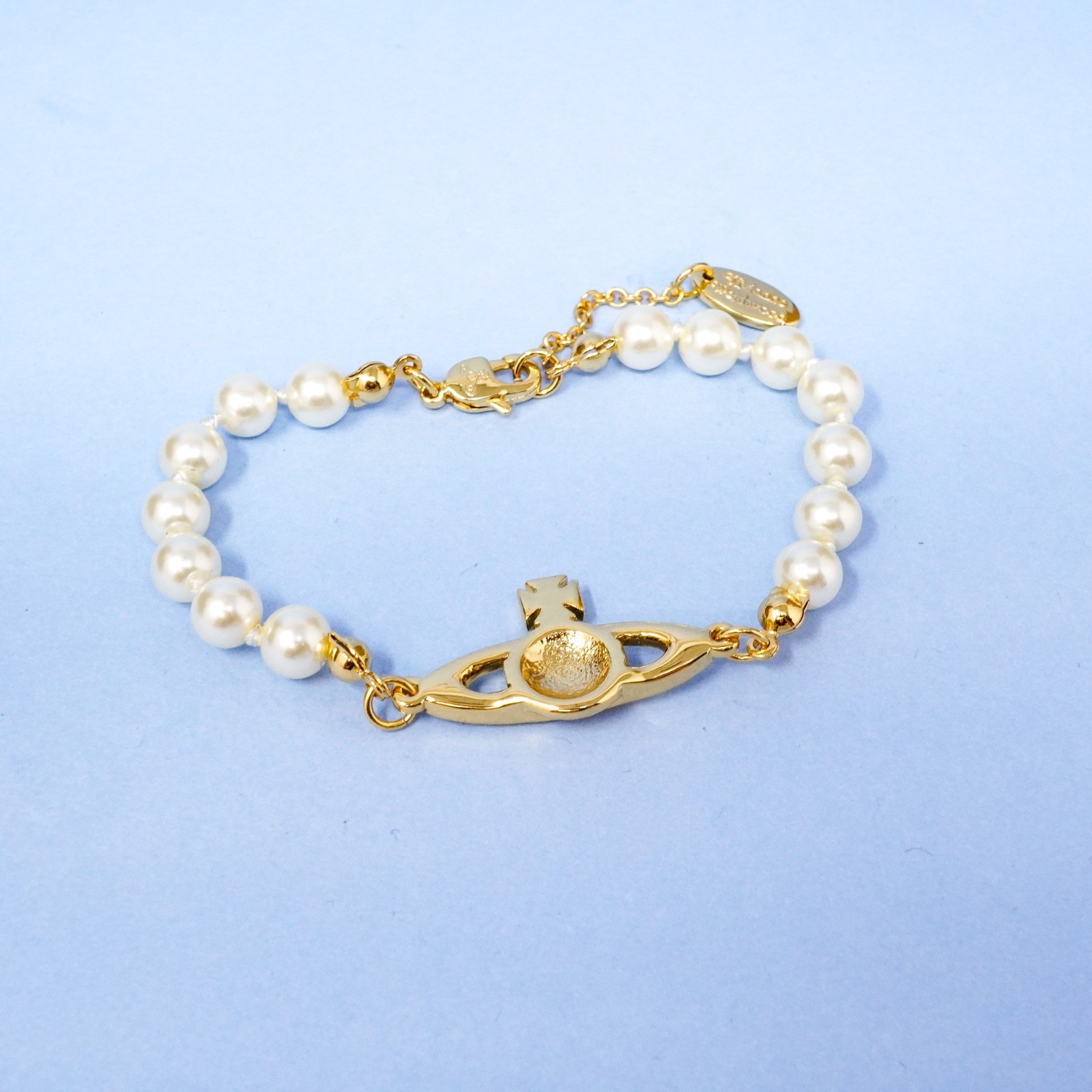 Vivienne Westwood Bracelet Bas Relief Pearl & Gold Orb Charm With Crystals & Box