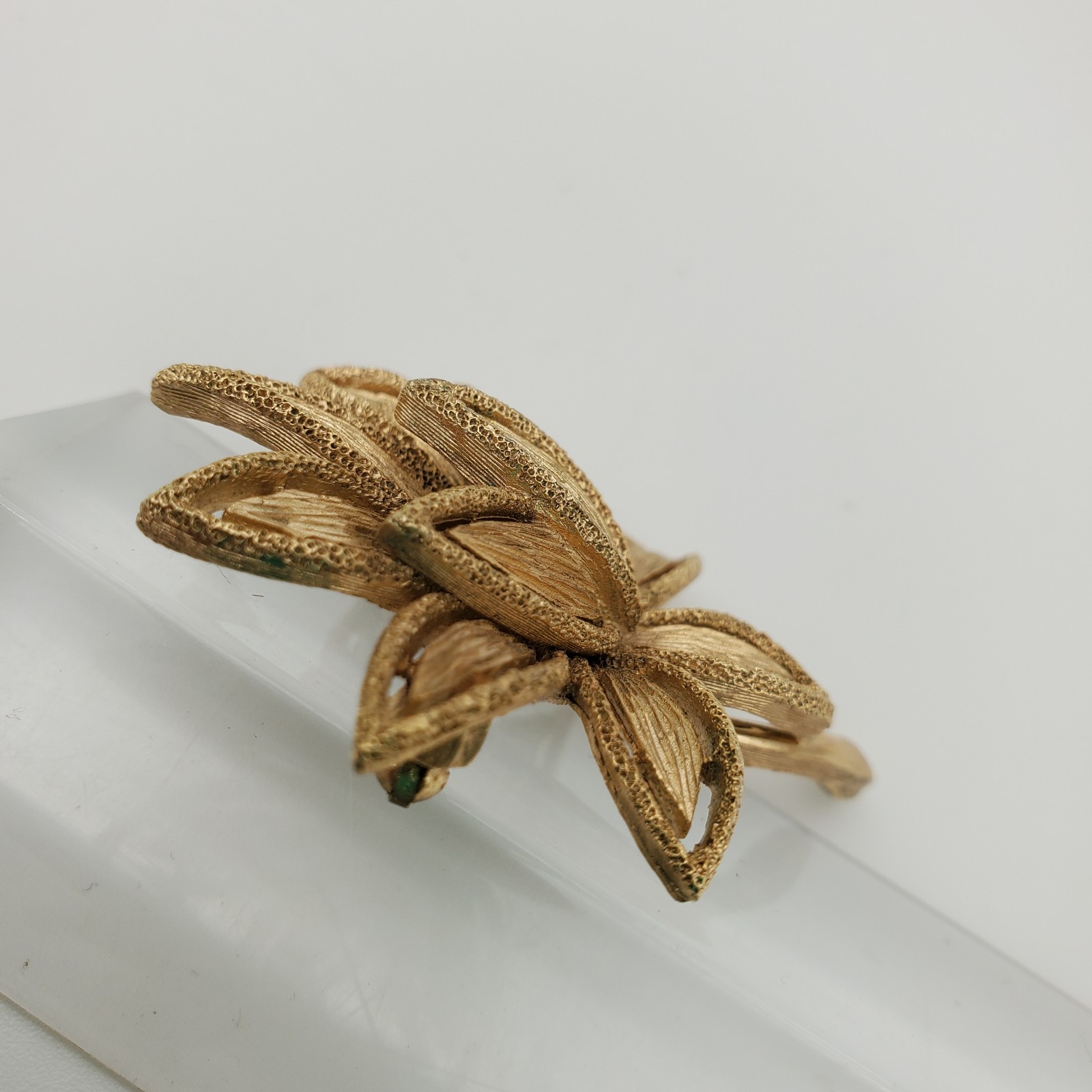 Avon Signed Gold Tone Textured Flower Brooch Pin, Metal, No Stone