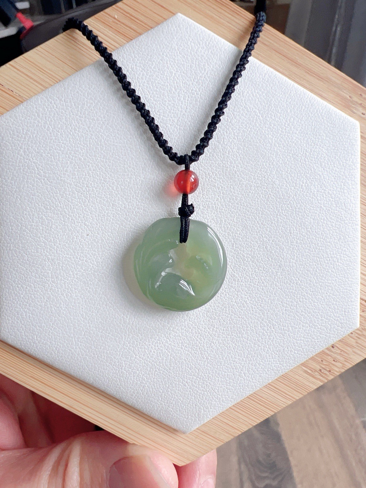 Good Quality Natural Green Jade Pendant Necklace