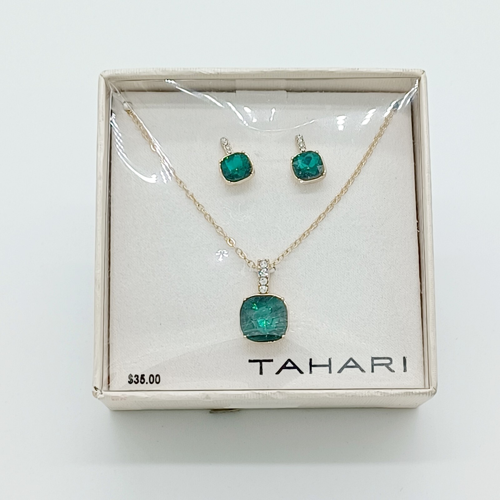 Tahari Emerald Green Stone Goldtone Necklace & Stud Pierced Earrings Set