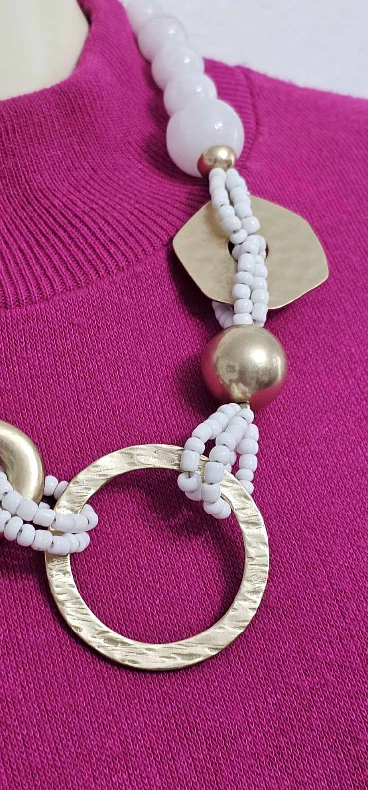CHICOS women choker necklace gold tone metal white glass beads 10 to 12”