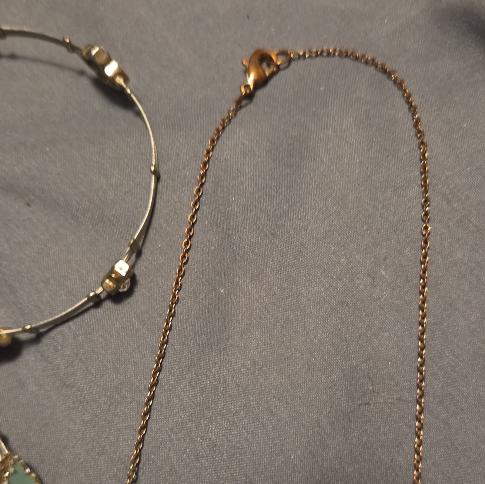 Gold Tone Teal Clover Bracelet &19″ Necklace Jewelry Set with Rhinestone Accents