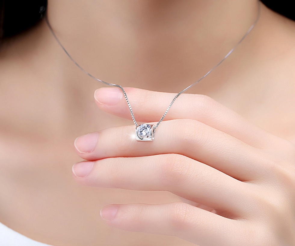 Elegant Heart Silver Titanium Cubic Zirconia Pendant Chain Necklace