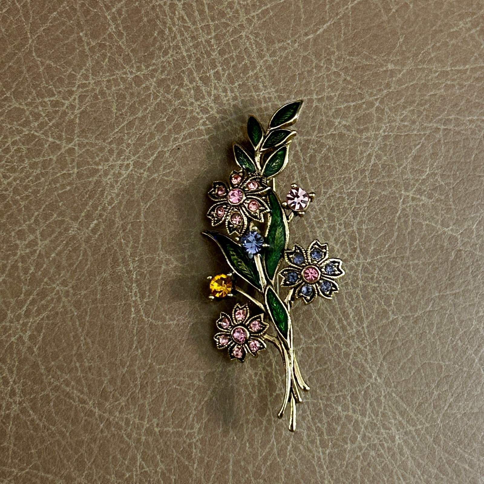 Trifari Vintage Floral Rhinestone Pin Brooch – Unsigned