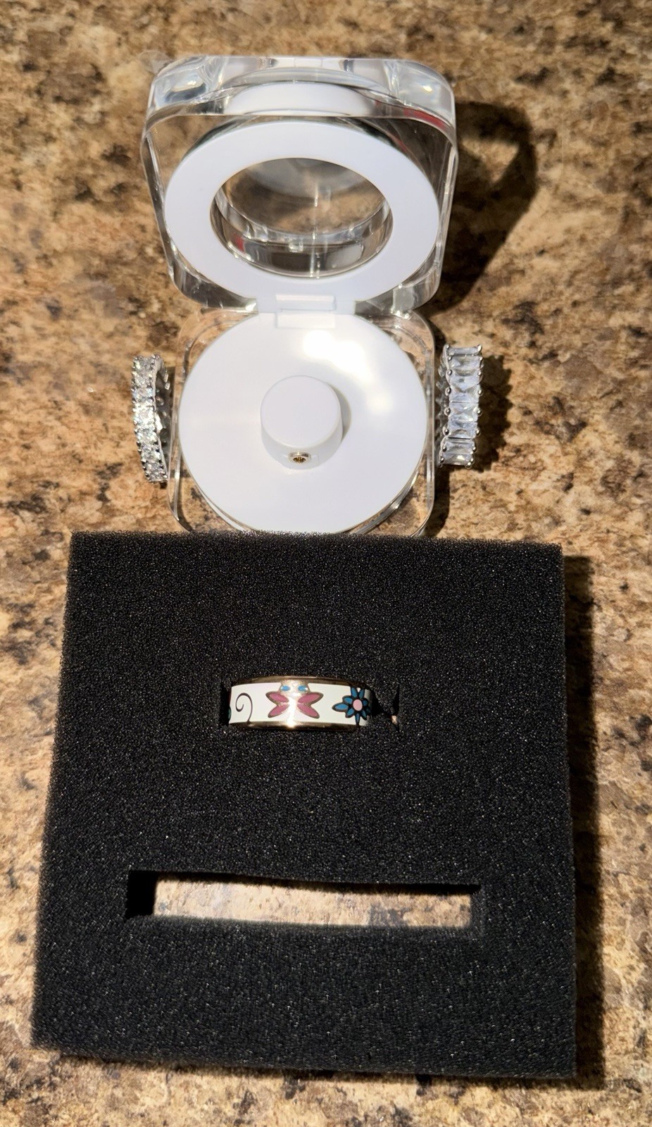 HALO 3 smart ring White Floral Enamel Stainless Steel Stackable Band Ring Size 8