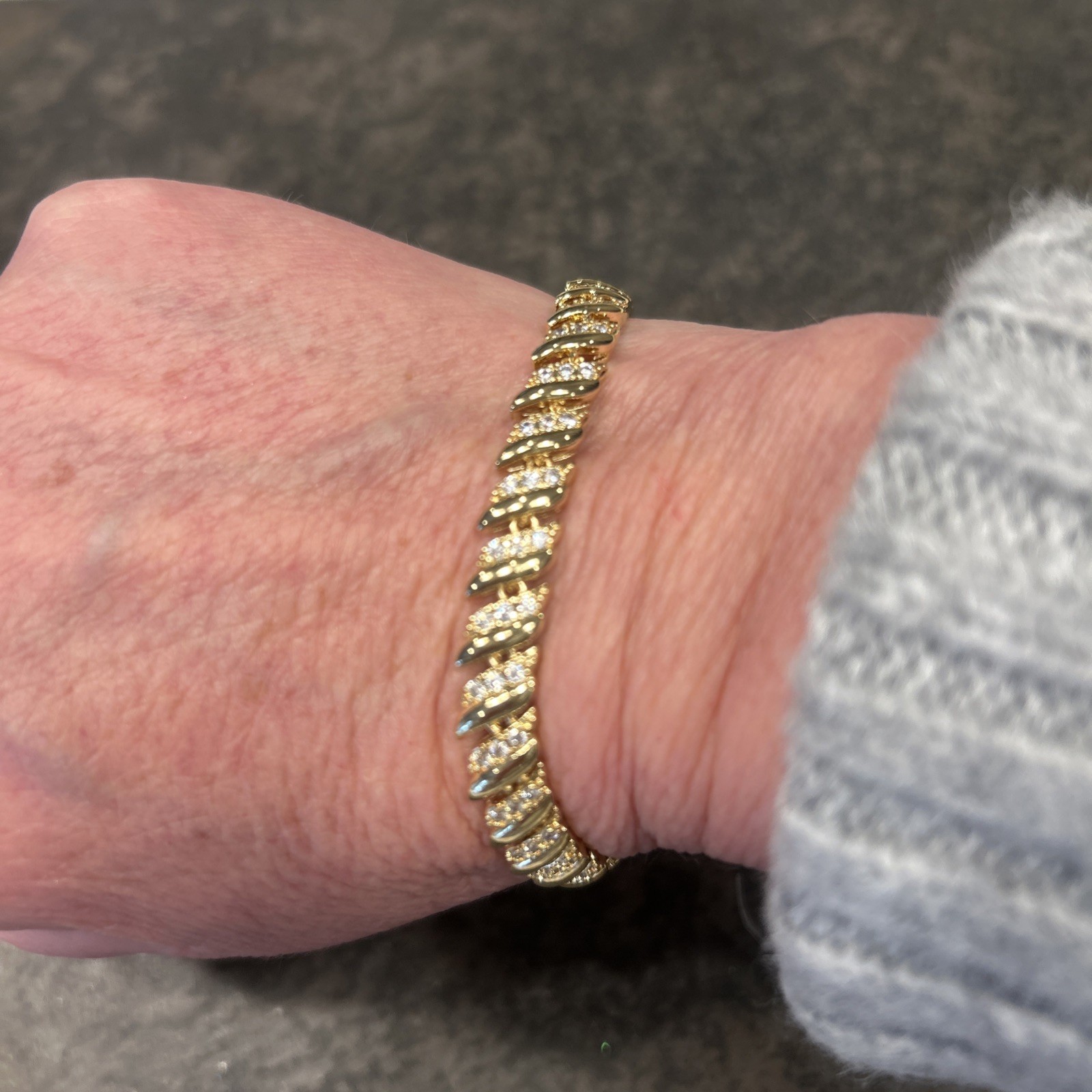 NWOT 18K Gold plated and rhinestone Tennis Bracelet