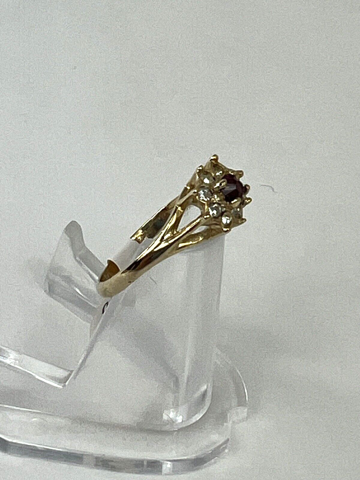 Gold Tone 14K GE Roman Ring Size 7 Red Color stone with clear rhinestones