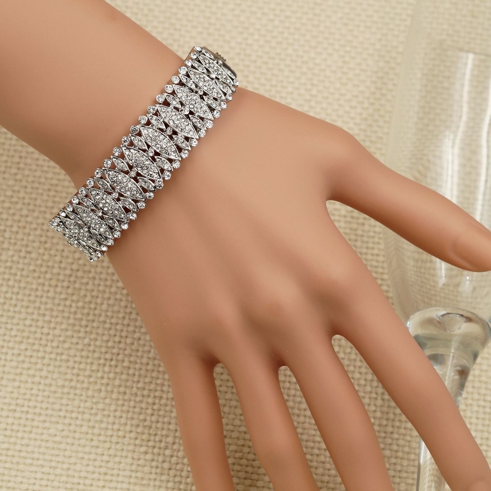 Women Rhodium Plated Clear Crystal Rhinestone Bangle Cuff Bracelet 00202