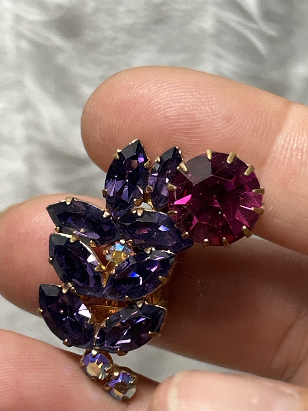 Vintage Fuchsia Purple Rhinestone Wreath Brooch Earring Set Demi Parure Unsigned