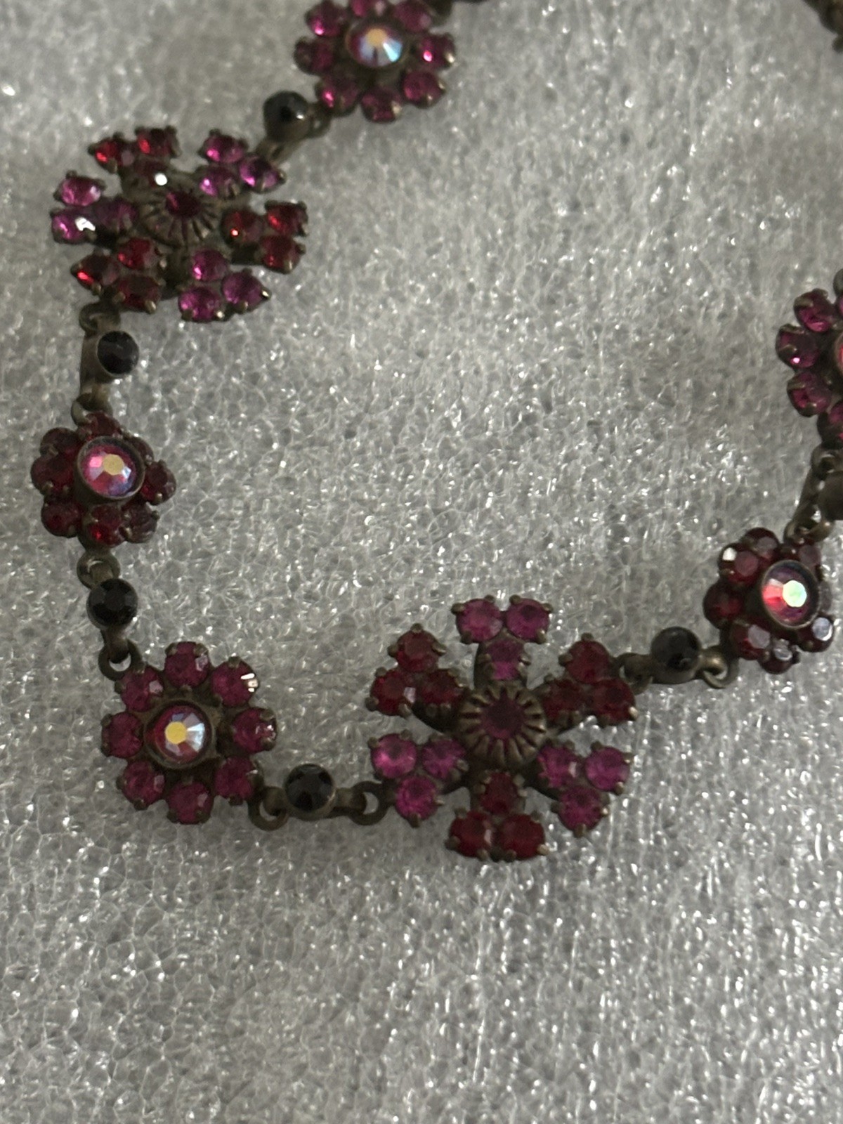Beautiful VTG Sorrelli Crystal Necklace & Bracelet Set in Brass Lobster Clasp