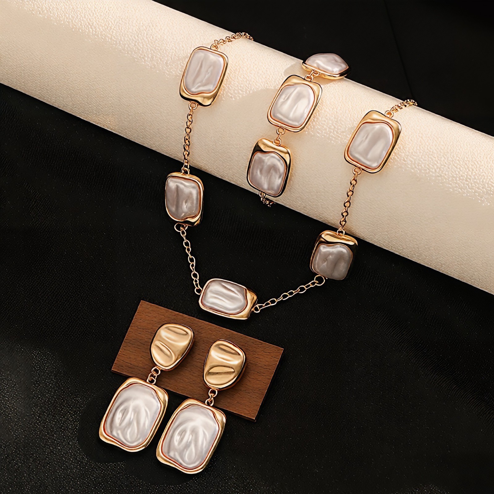 Gold Faux Pearl Jewelry Set Necklace Earrings Bracelet Wedding Bridal Gift