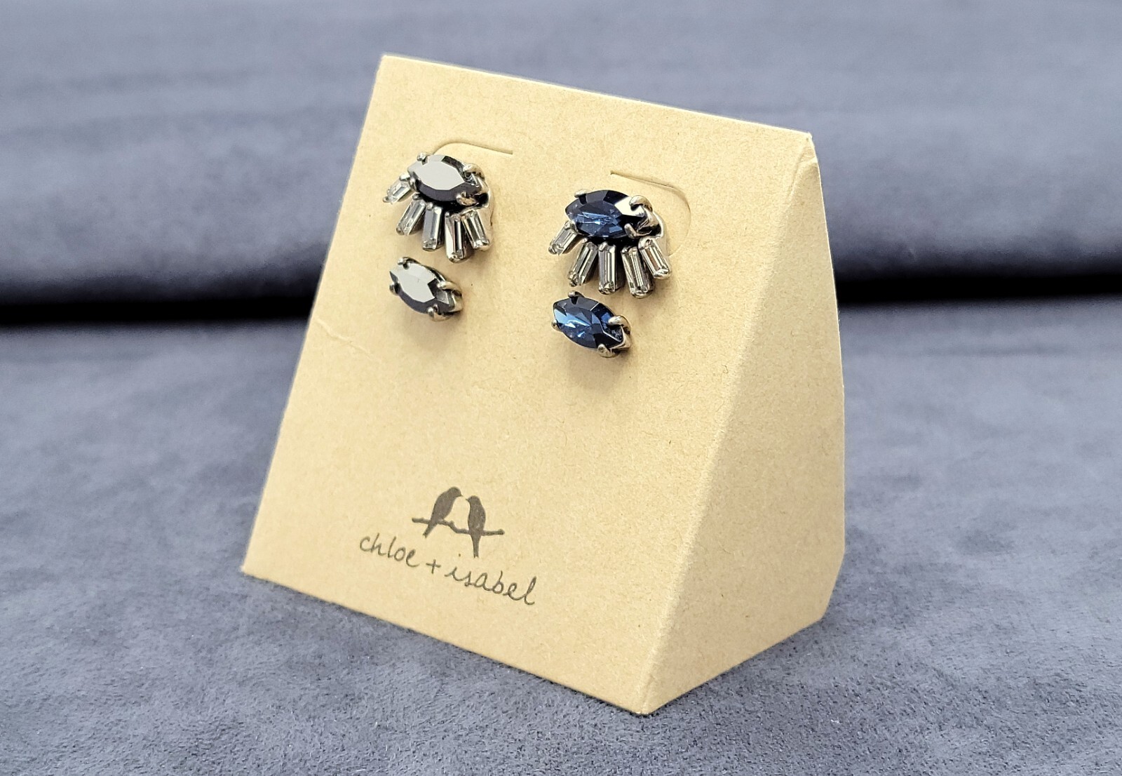 Chloe + Isabel Convertible “Eyelash” Stud Earring Set – Branded Bag & holder