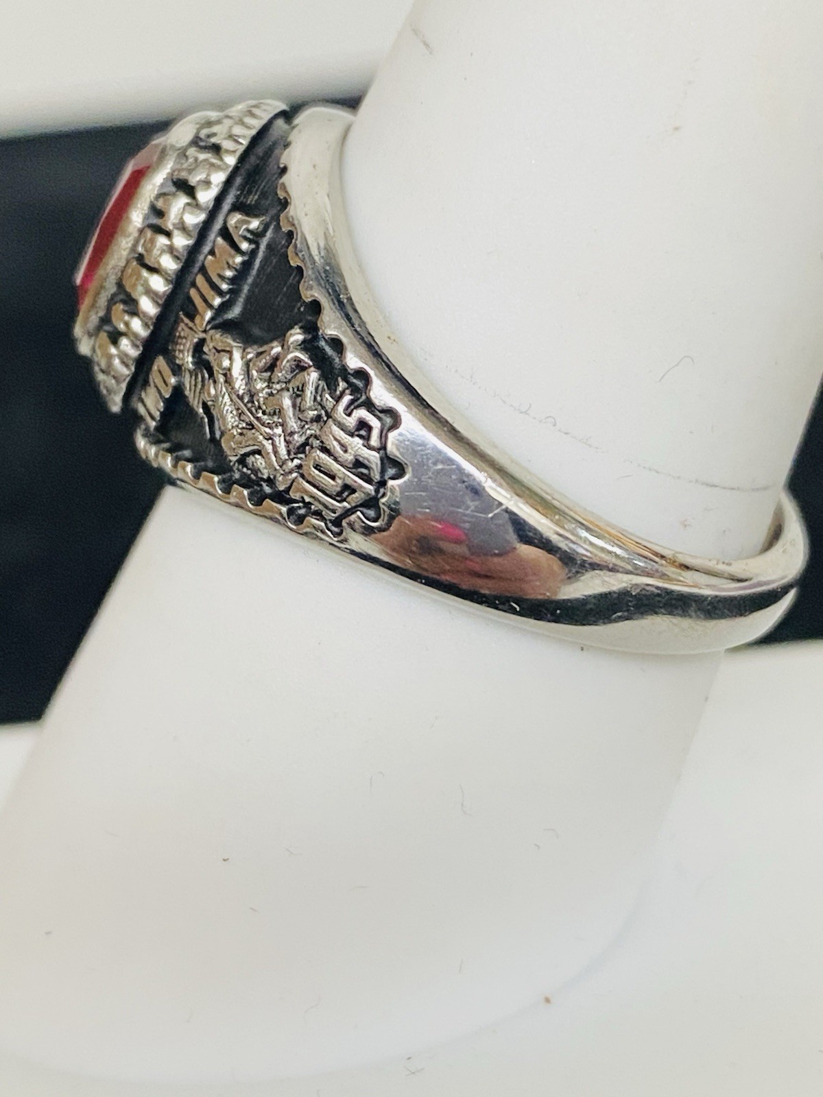 Jostens U.S. Marine Corps Lustrium & Synthetic Ruby Ring Size 8.5 6.2g