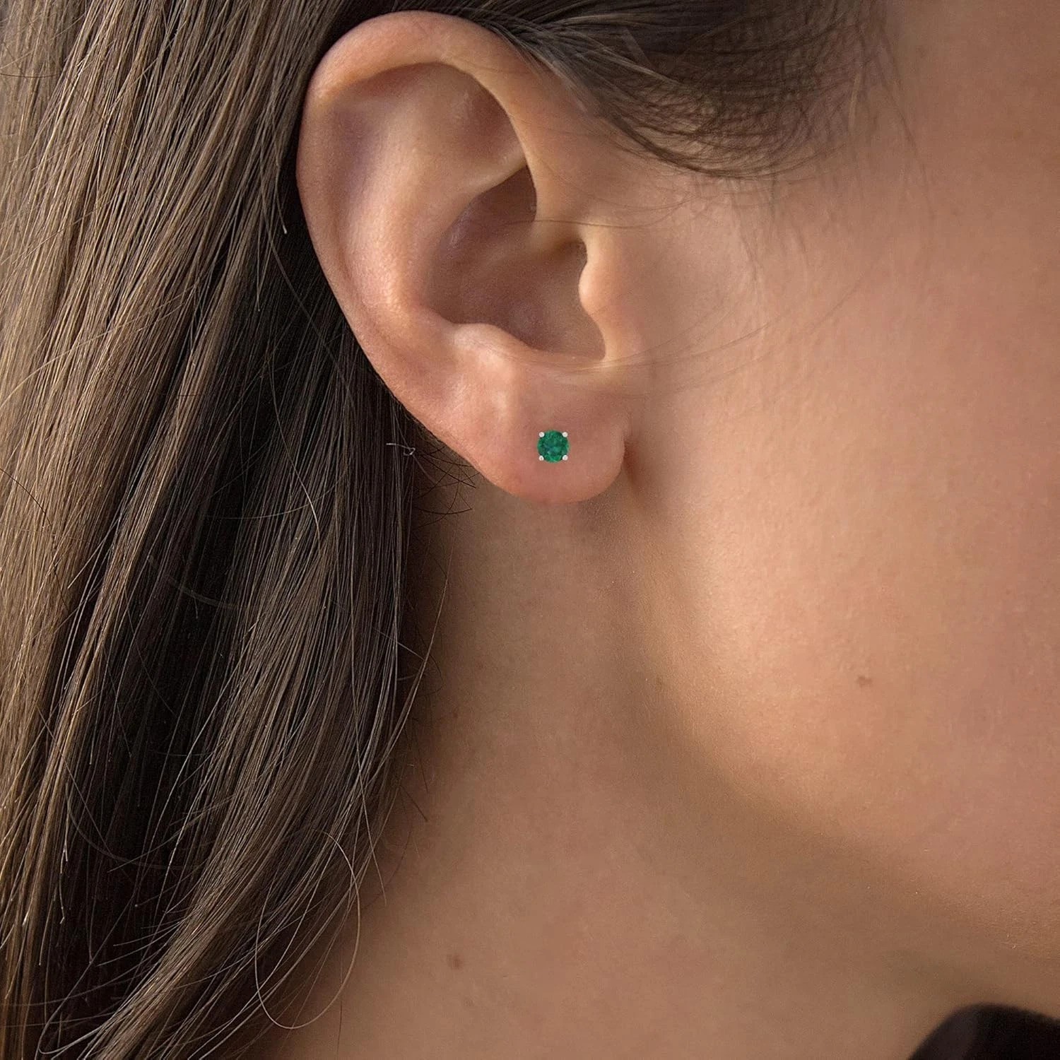 Elegant 5mm Emerald Solitaire Stud Earrings 925 Sterling Silver Hypoallergenic