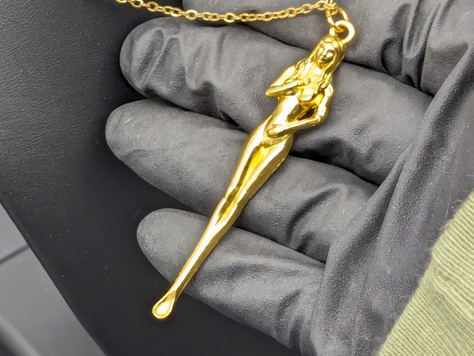 GOLD BURLESQUE WOMAN MINI PARTY BUMP SPOON NECKLACE & SCREW TOP JAR