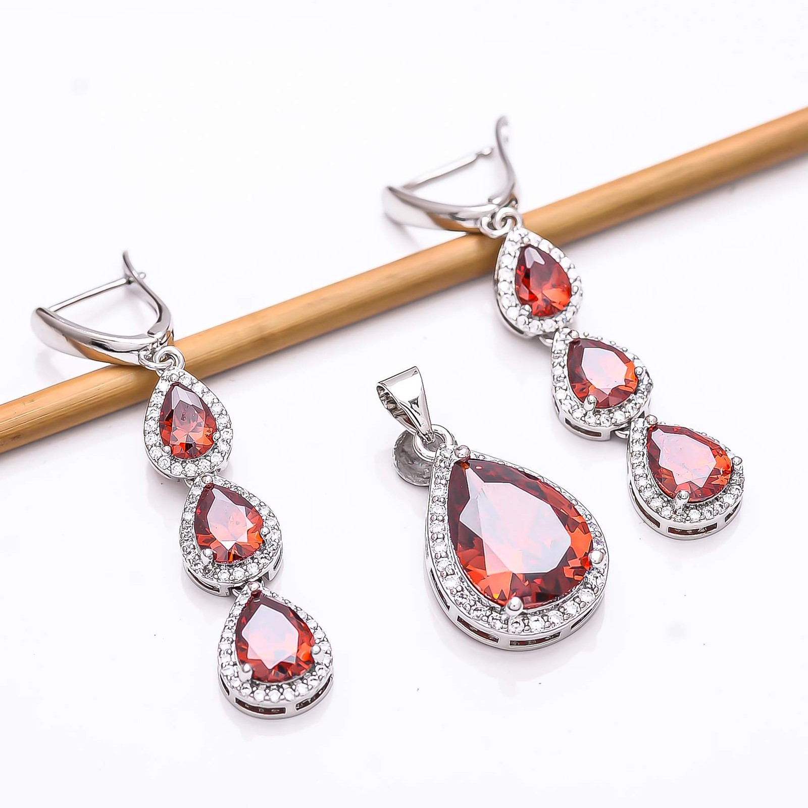 Red Garnet & Cubic Zirconia 925 Silver Handmade Pendant Earring Set PS8259