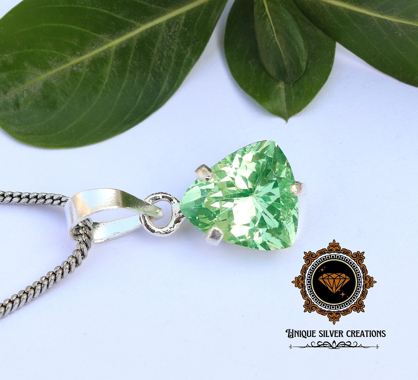 AAA Natural Green Peridot Certified Gemstone Pendant 925 Sterling Silver 8.60 Ct