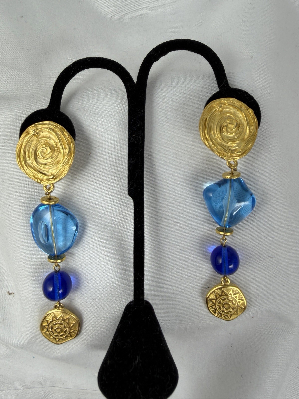 Norma Jean Unsigned Earrings High End Gold Tone Shades of Blue Dangle Drop