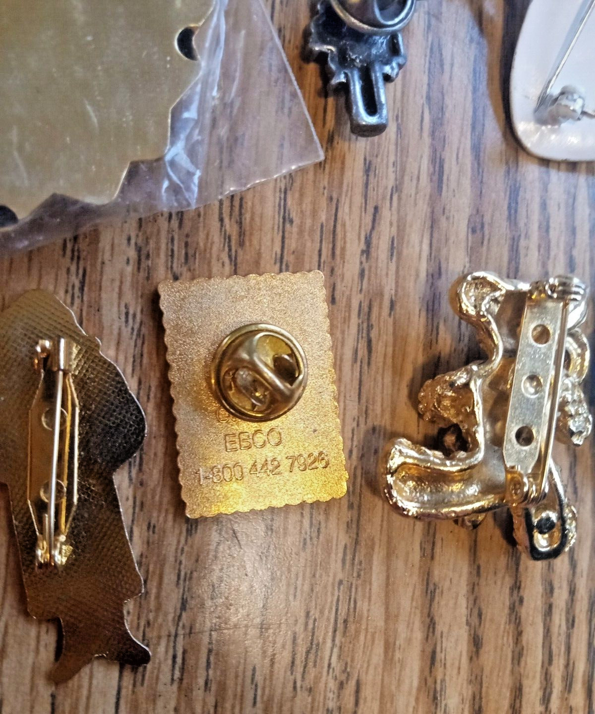9 Piece Lot VTG Christmas Brooches (5) Tie Tacs (2) Pendant(1) Slider/Brooch (1)