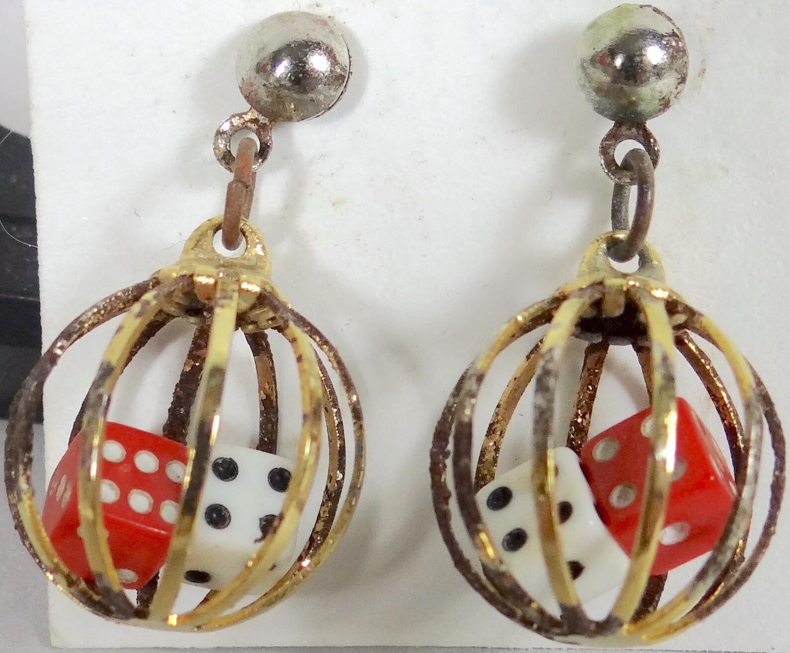 Vtg Caged Dice Earrings Casino Gambling Gold Tone Pierced Red White Plastic Die