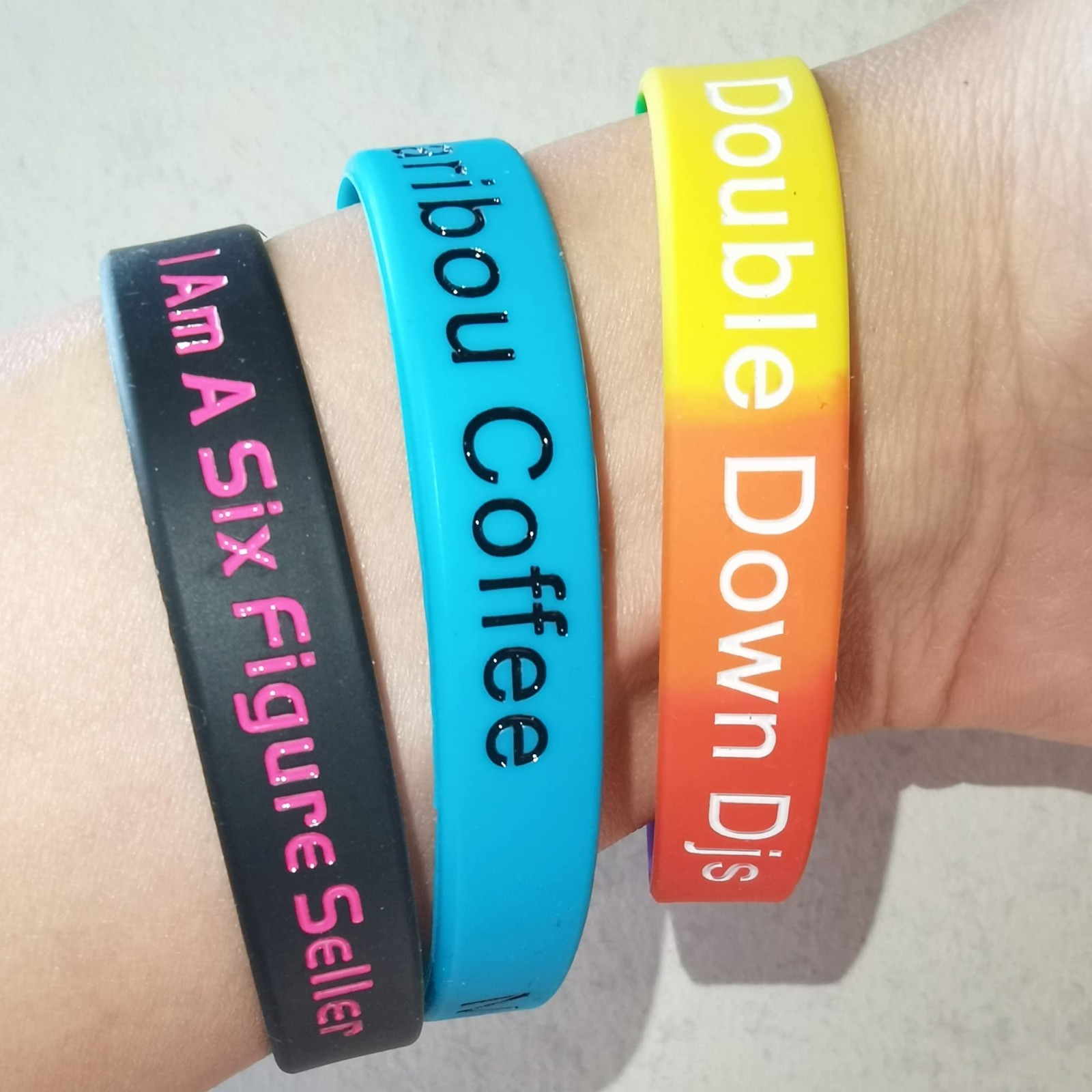 12Pcs Custom Engraved Silicone Wristbands – Personalized Luxury Rubber Bracelets