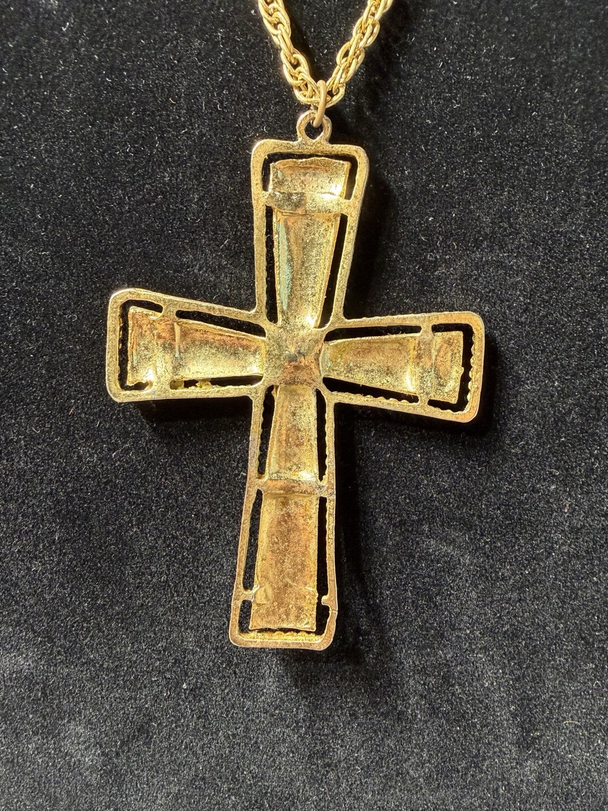 Vintage Gold Tone Openwork Cross Pendant Necklace Byzantine Wheat Chain 30”