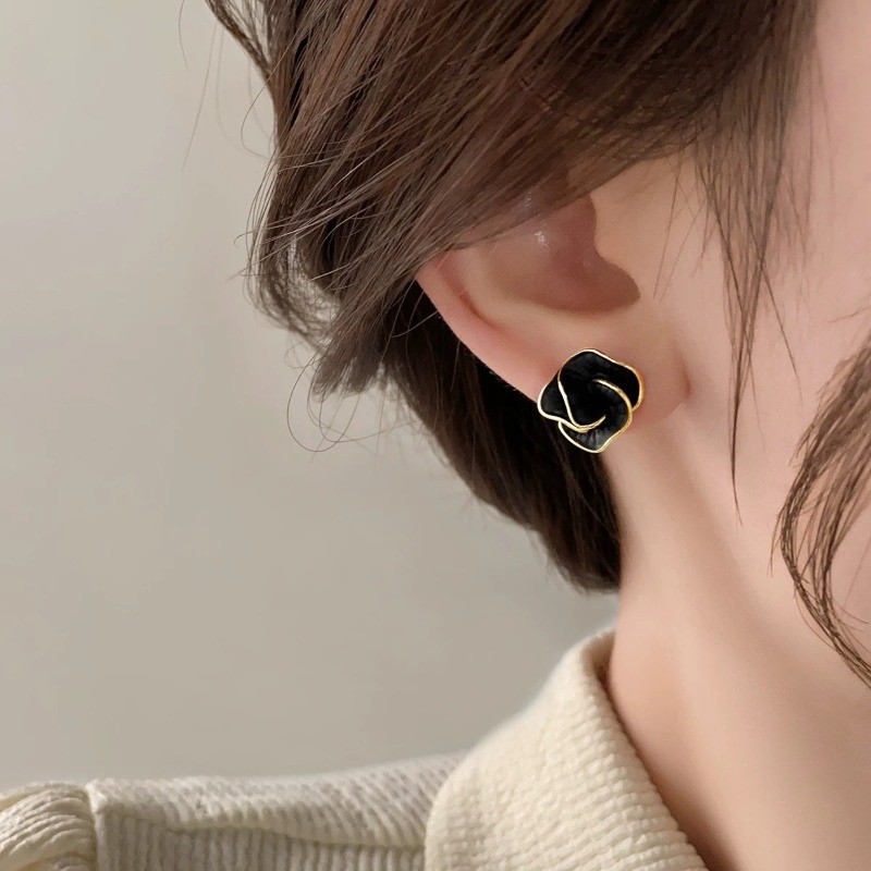 Black Camellia Ear Studs Women’s Elegant Earrings Alloy Fashion Jewelry