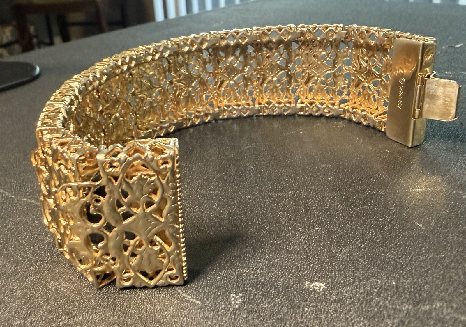 Sarah Coventry Gold Tone Wide Filigree Cuff Bracelet Box Closure Metal No Stone
