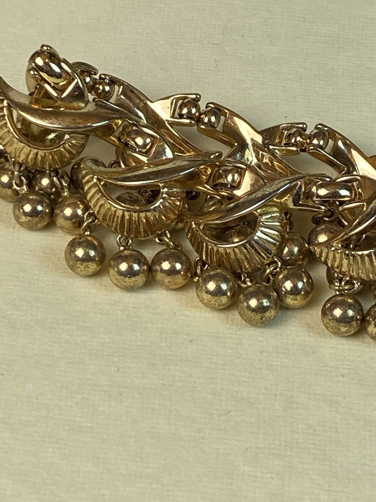 Vintage Alfred Philippe Crown Trifari Gold Tone Fringe Dangle Bracelet