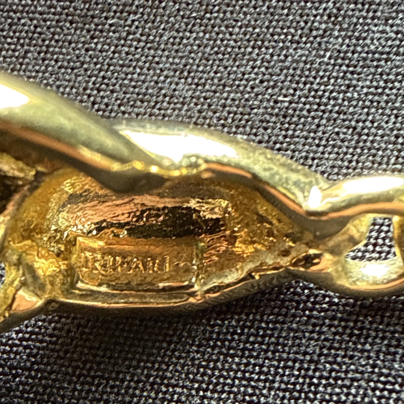 Vintage Trifari Signed Gold Tone Adjustable Lobster Clasp Necklace