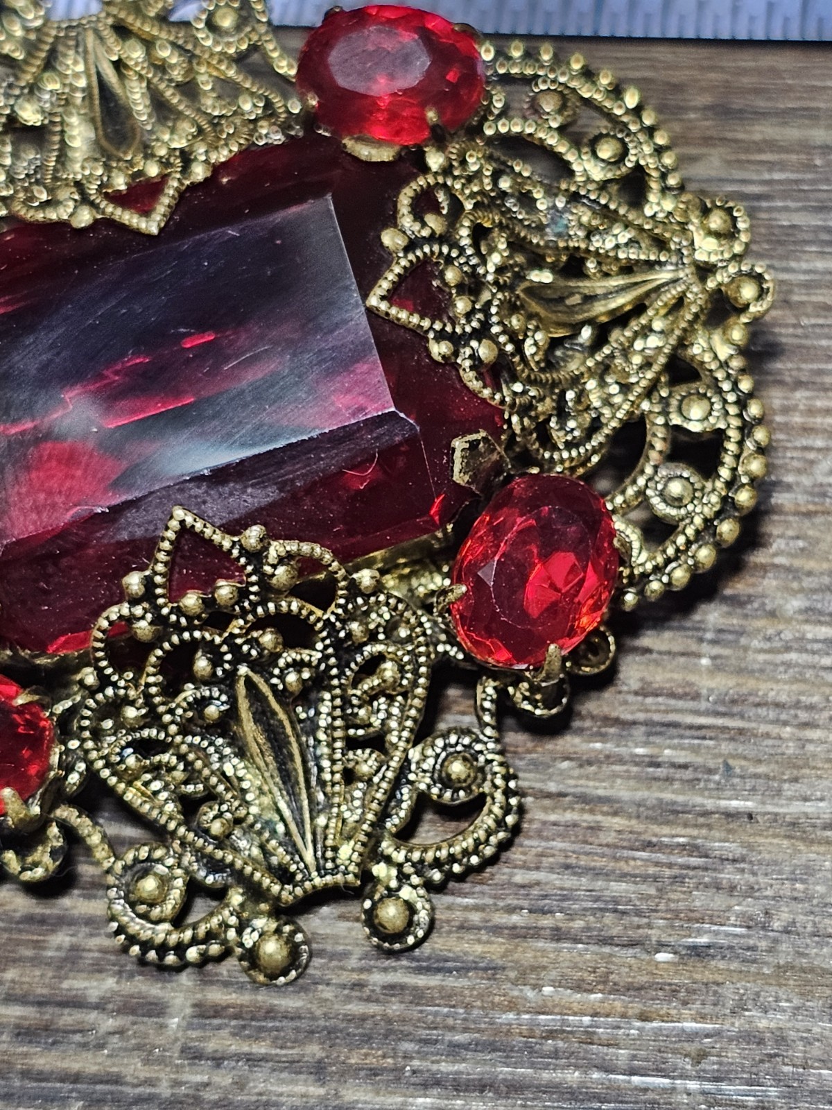 Gold Tone Metal Filigree Oval Brooch Pin Red Octagon Stone Art Nouveau