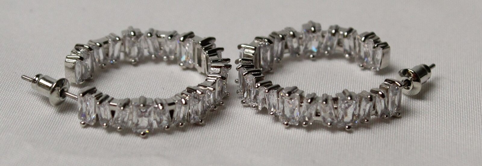 OBJKTS Jewelry Womens Cubic Zirconia Lumen Hoop Earrings MP7 Rhodium-Plated 25mm