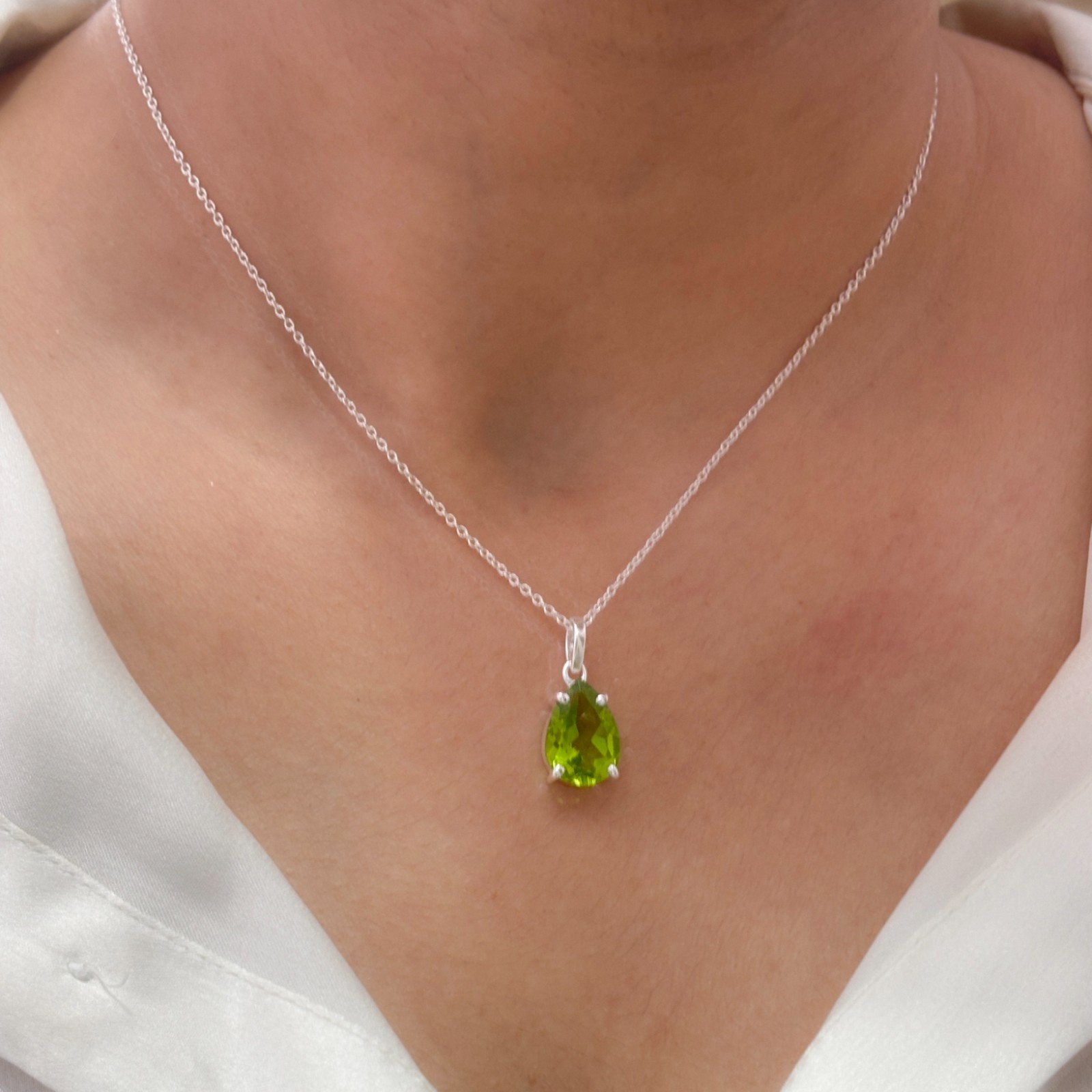 August Everyday teardrop Peridot 10x14m Pendant Handmade Silver Women Jewelry