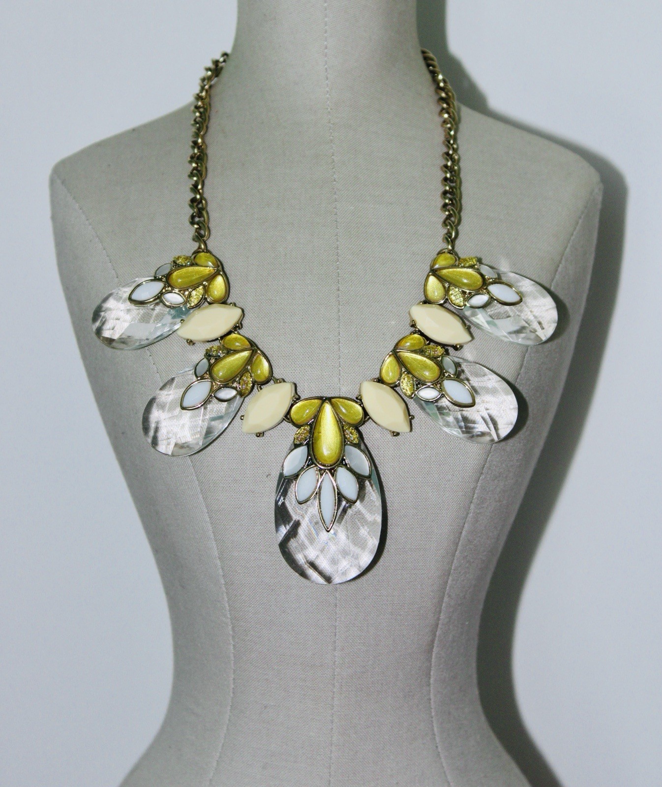 Ann Taylor Gold Tone Statement Necklace Round Link Chain Yellow White Clear