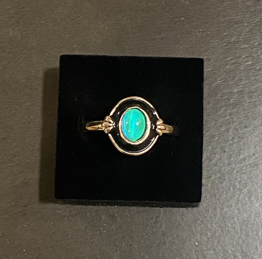 Elegant Gold-Plated Copper Mood Ring | Black Enamel & Oval Glass Stone Size 6