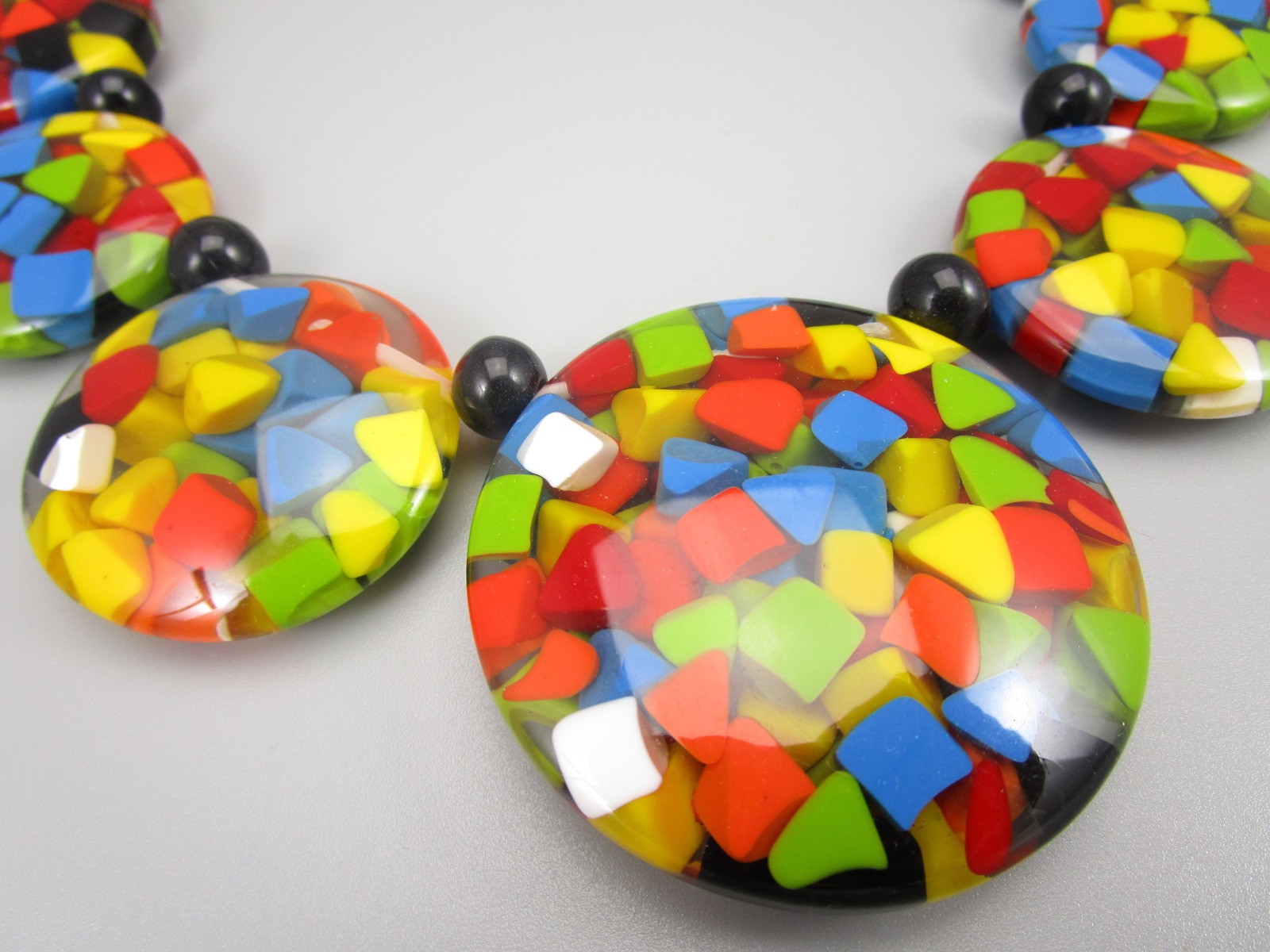  COLORFUL MARION GODART CLEAR CONFETTI RESIN CHOKER NECKLACE – FRANCE