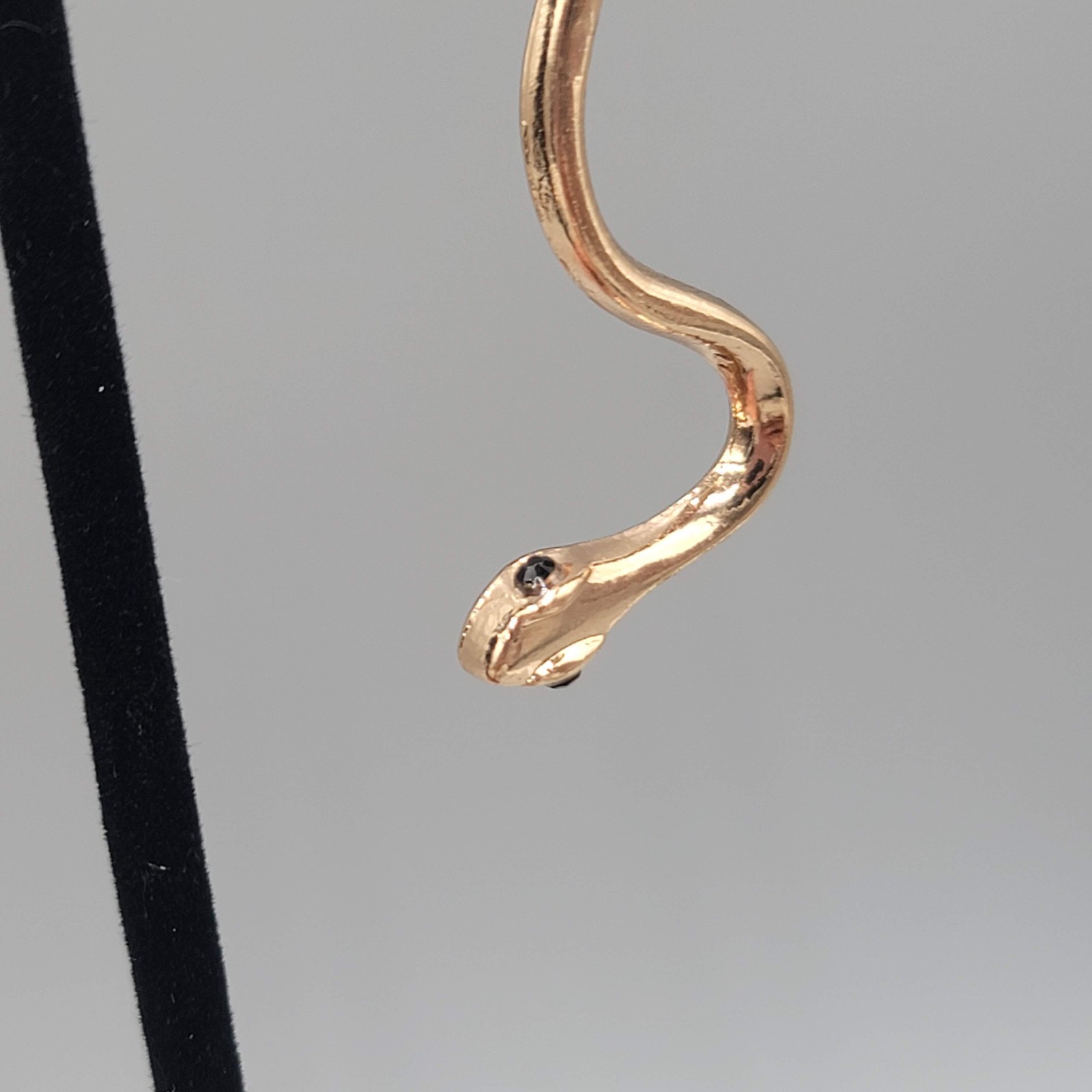 Black Eyed Snake Pierced Earrings Gold tone Drop Long 2.75″