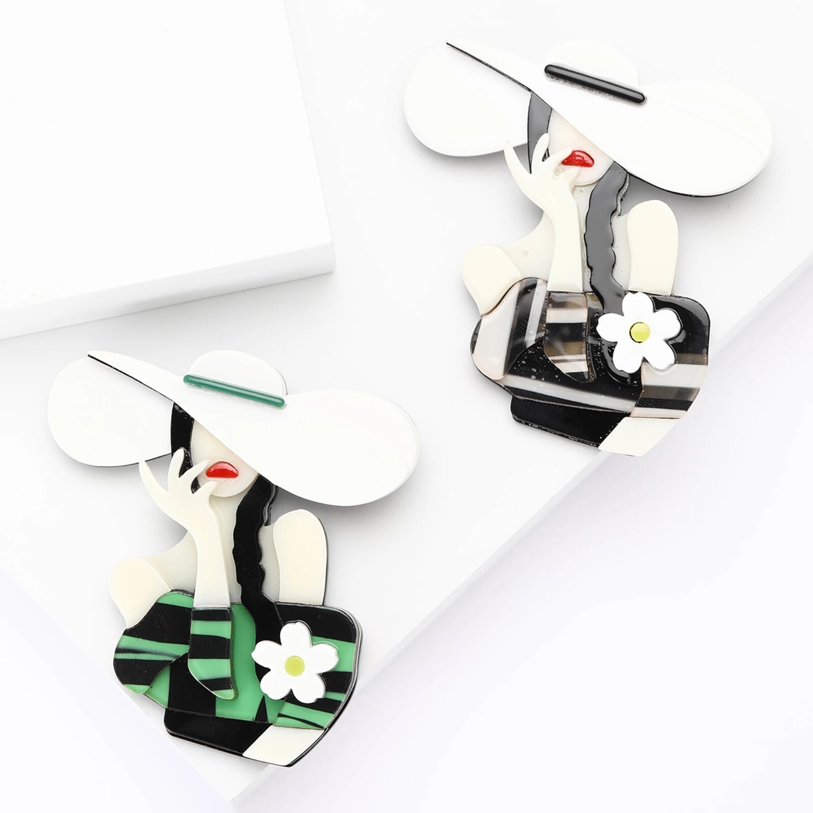 Acrylic Brooches Modern Lady Girl Fashion Dog Flower Cat Animal Jewelry Pin Hot