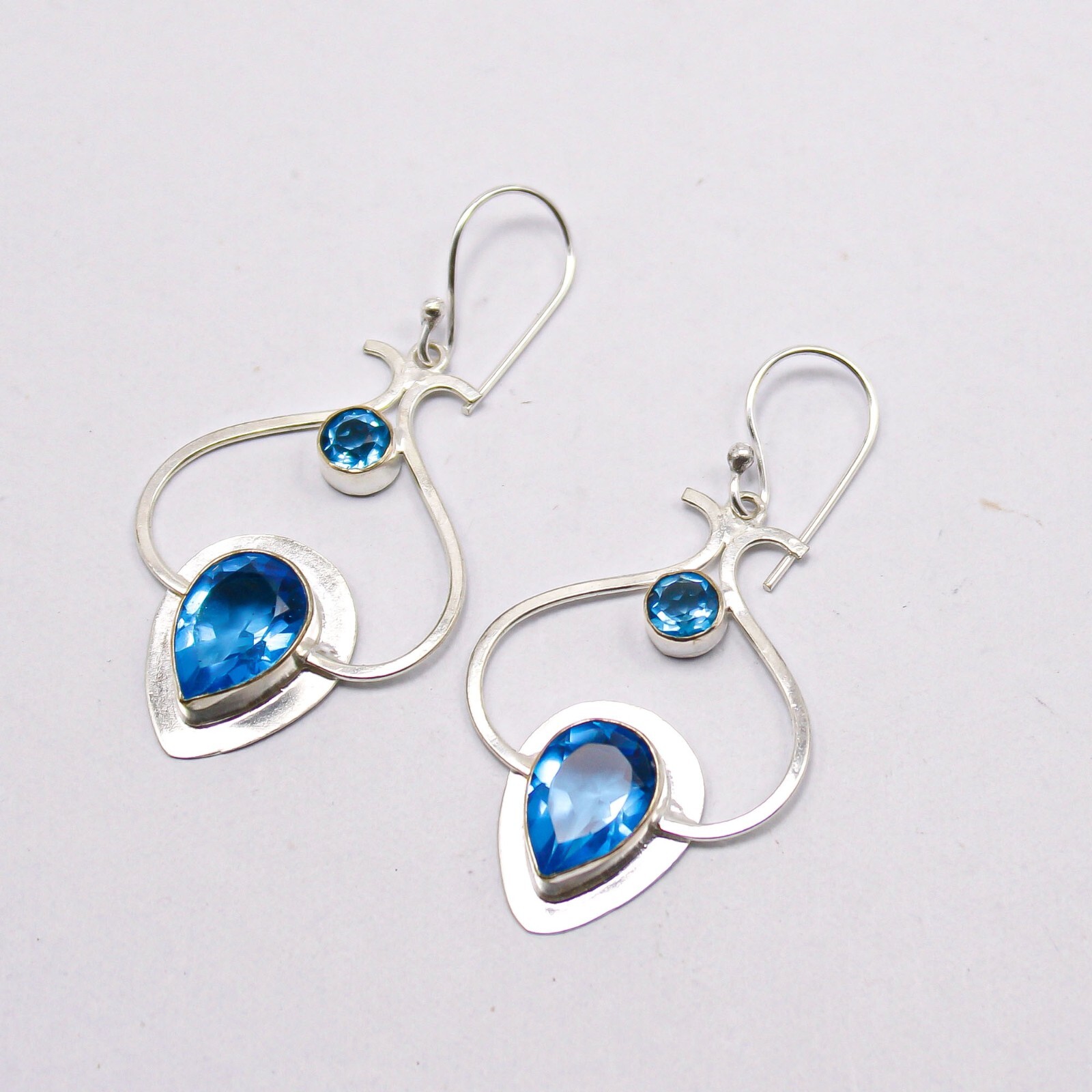 925Sterling Silver Apatite Gemstone Earrings Handcrafted Jewelry 2.2″ For Mother